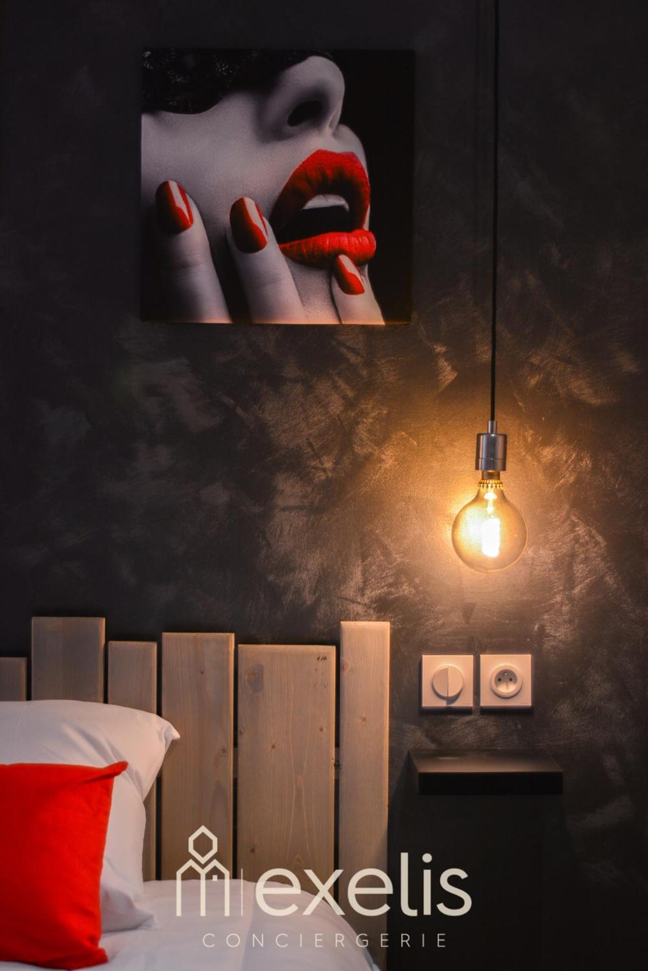 Charles Sous Le Charme Apartment *
